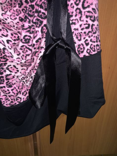 UNA MAGLIETTA NUOVA MA VINTAGE DA DONNA/RAGAZZA ELASTICIZZATA CON UNA MANICA SOL - Foto 6