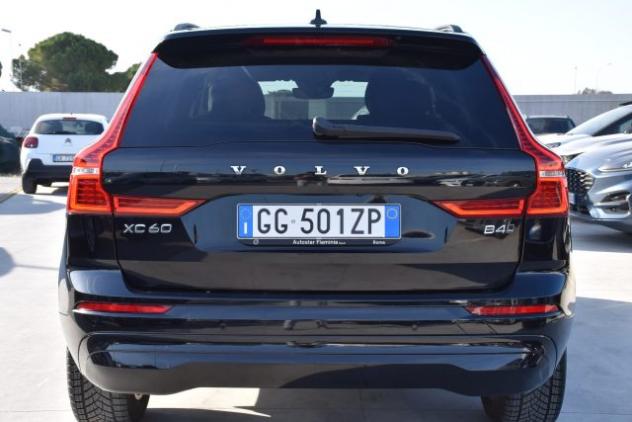 VOLVO XC60 B4 (d) AWD Geartronic Momentum *Pelle* rif. 23631689 - Foto 5