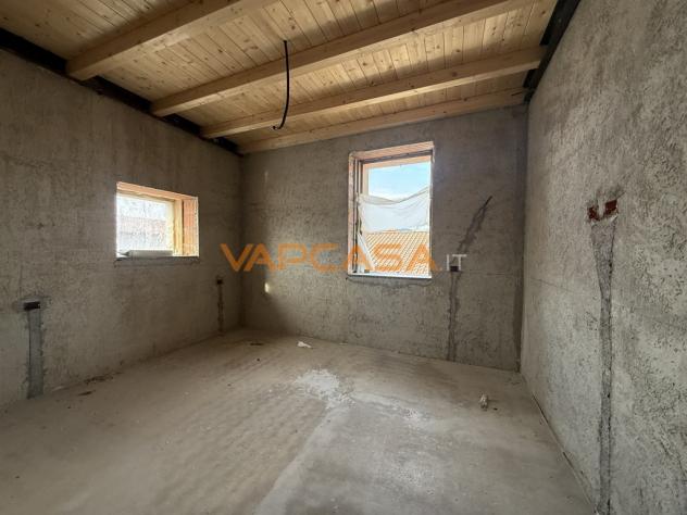 SLENDIDO APPARTAMENTO AL SECONDO ED ULTIMO PIANO - Foto 3
