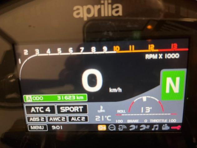 APRILIA TUONO V4 1100 RR - Foto 2