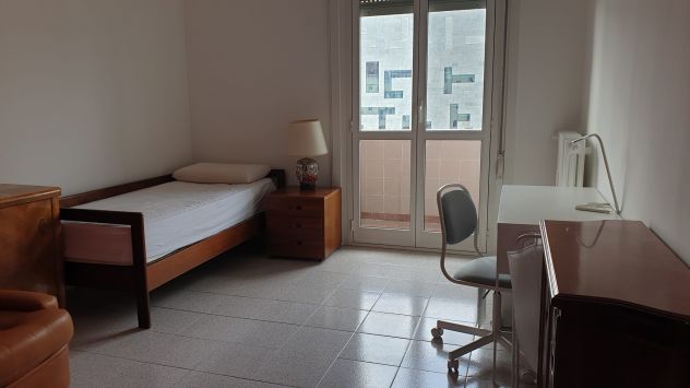 Stanza singola a Milano zona Romolo
