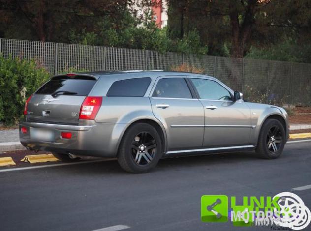 CHRYSLER 300C 3.0 V6 CRD cat DPF Touring218cv rif. 23921933 - Foto 2