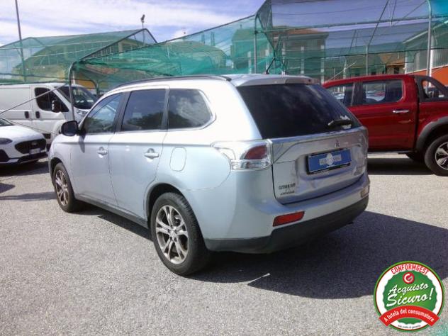 MITSUBISHI Outlander 2.2 DI-D 4WD Instyle 7p. rif. 23780930 - Foto 3