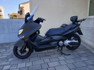 Yamaha T Max 500 Black in pronta consegna ....valuto permute con auto