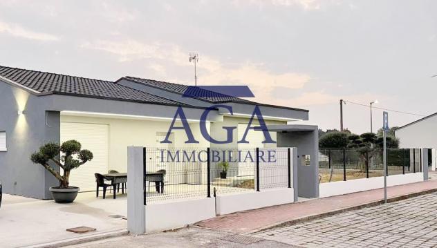 CASA INDIPENDENTE di 4 vani e di 130 mq (MASSANZAGO) rif. CR68_17