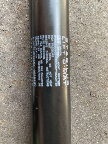 Ammortizzatori a gas per letto basculante Hymer da 2400 newton - Foto 2