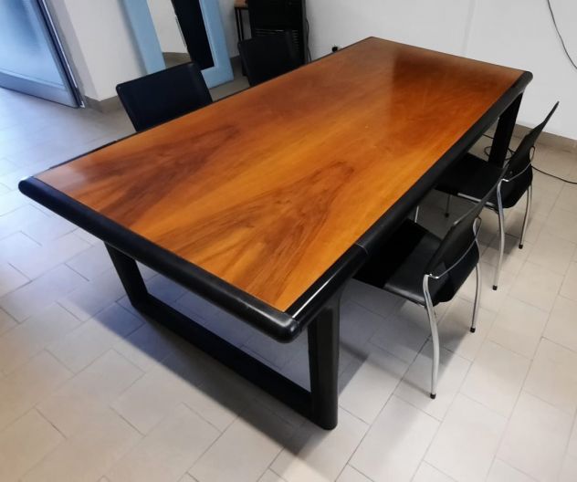 Arredamento completo coordinato: tavolo, vetrina e credenza - Foto 7