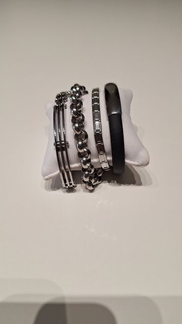 Bracciali in acciaio