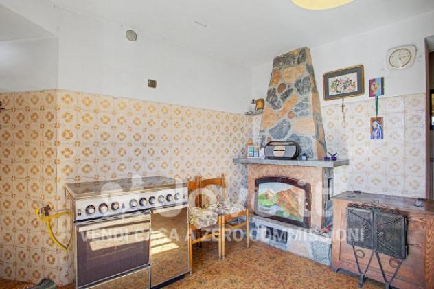 Villa di 207 m² con più di 5 locali in vendita a Maccagno con Pino e Veddasca - Foto 11