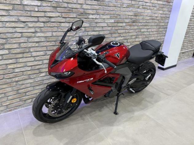 TRIUMPH Daytona 660 . rif. 22299000 - Foto 4