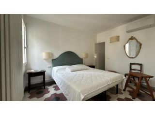APPARTAMENTO di 3 vani e di 65 mq (FIRENZE) rif. AAJ403