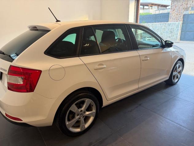 SKODA - Rapid - Spaceback 1.4 TDI 90 CV Design Edition - Foto 8