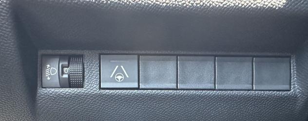 Peugeot 2008 2008 Hybrid 136 e-DCS6 Allure - Foto 7