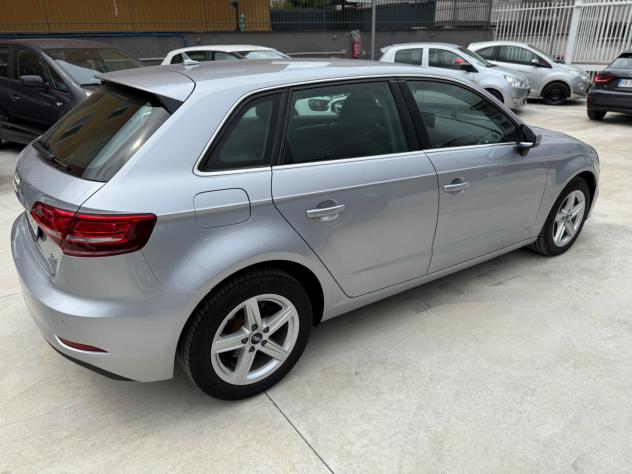 Audi A3 1.6 TDI 116 CV Design - Foto 7