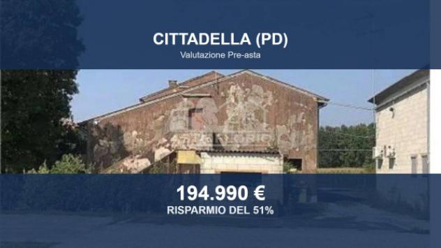 Immobile in asta di 416 m² con più di 5 locali e box auto in vendita a Cittadella