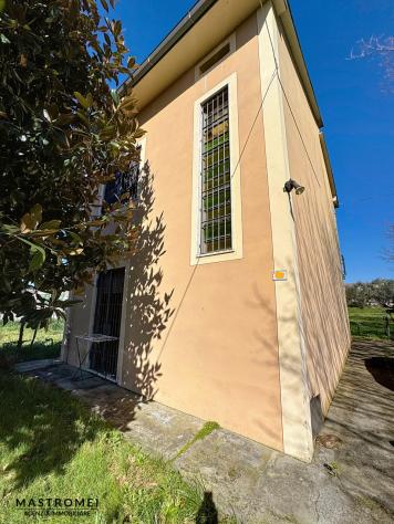 VILLINO di 4 vani e di 120 mq (PORCARI) rif. 3563 - Foto 4