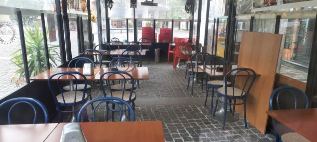 BAR CAFFETTERIA- AL CENTRO DI CESANO BOSCONE - HA ANCHE CANNA FUMARIA E - Foto 5