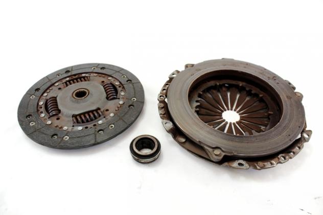 2052X4 KIT FRIZIONE CON SPINGIDISCO E CUSCINETTO CITROEN BERLINGO 1.6 D 66KW 5M 2P (2010) RICAMBIO USATO 323075010 123052510