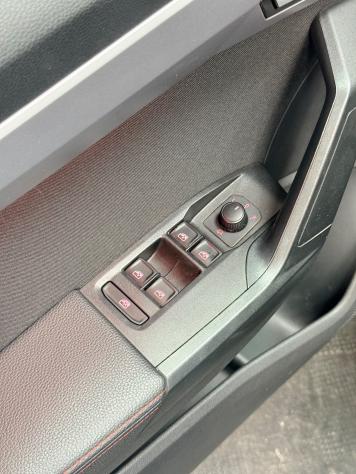 Seat Arona 1.0 TGI FR 90cv 01/2021 Neopatentati - Foto 6