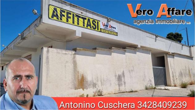A000709 - AFFITTASI MAGAZZINO COMMERCIALE DA 820 MQ
