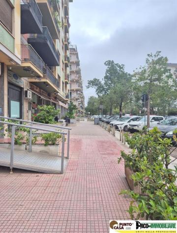 Via Giuseppe Sciuti vendesi negozio 30 mq, una vetrina su strada. - Foto 8