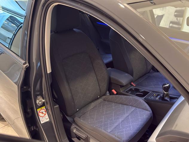 Volkswagen Golf 1.0 TSI EVO DSG Adaptive Cruise Fari LED Sensori - Foto 5