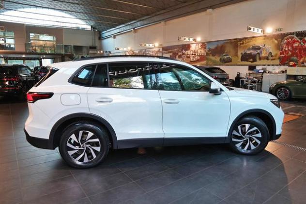 VOLKSWAGEN Tiguan 1.5 eTSI 130cv ACT DSG Life rif. 23873807 - Foto 10