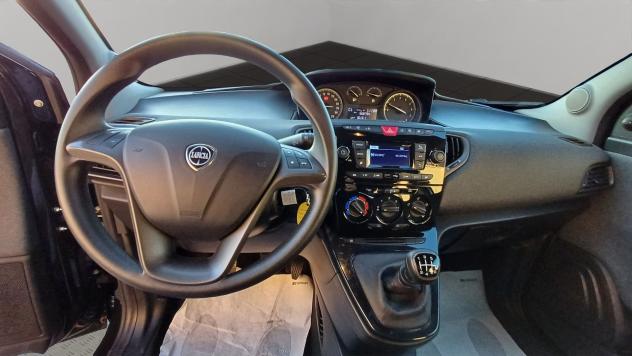 Lancia Ypsilon 1.0 FireFly 5 porte S&S Hybrid Silver - Foto 8