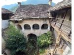 V000457 - ANTICA CASA CON PORTICO