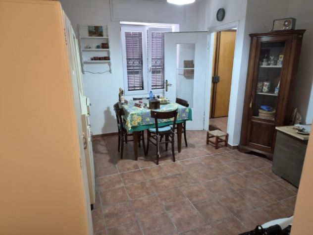 PORZIONE DI CASA DA CIELO A TERRA IN CENTRO PAESE