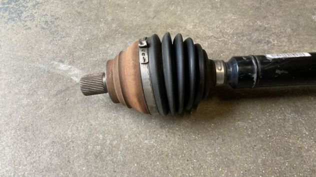 Semiasse anteriore SX Volkswagen Golf 7 2.0TDI 4x4 del 2018 (5K0407272K) - Foto 3