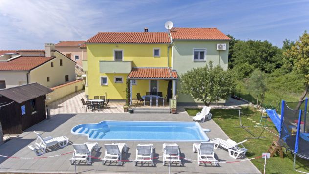 Piscina in vetroresina con sistema di filtraggio e trasporto - Foto 3