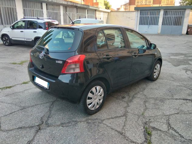 toyota yaris 1.0 automatica - Foto 7