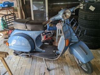 Piaggio vespa P200E