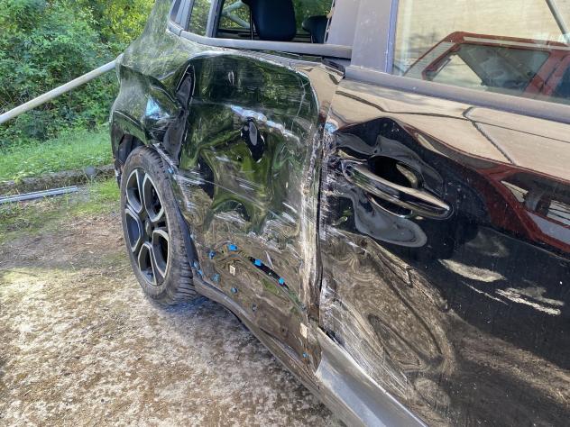 Jeep Avenger 1.2 Turbo 100 CV Summit - VETTURA INCIDENTATA - Foto 9