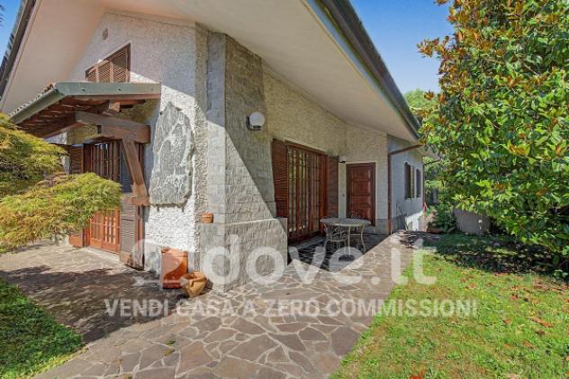 Villa di 348 m² con più di 5 locali e box auto in vendita a Pogliano Milanese - Foto 2
