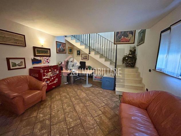 VILLA INDIPENDENTE PRONTA PER ESSERE ABITATA - Foto 8