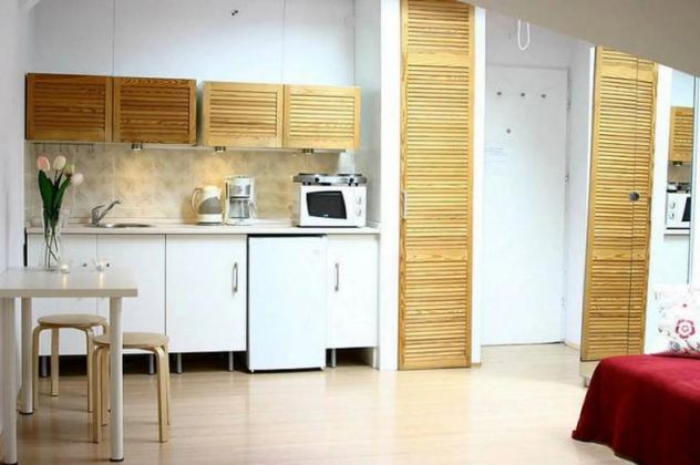 MONOLOCALE IN CORSO FRANCIA 340 EURO