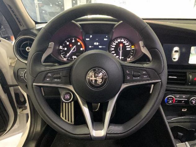 Alfa Romeo Giulia XENON*KAMERA*NAVI*VETTURA AZIENDALE ALFA ROMEO - Foto 10