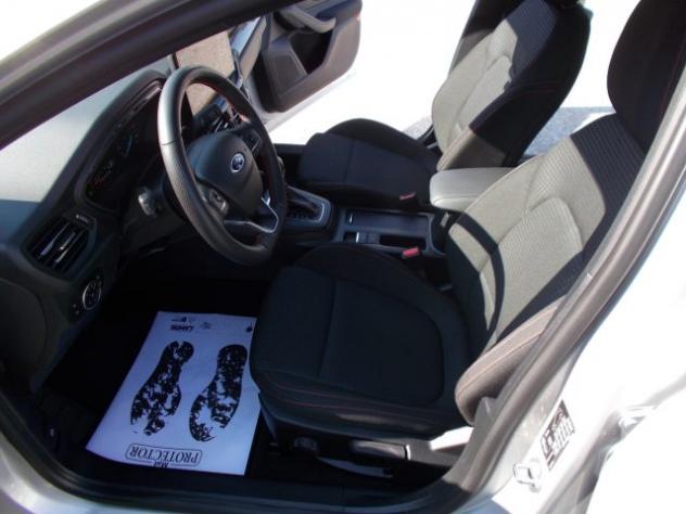 FORD Focus 1.0 EcoBoost Hybrid 125CV Powershift SW ST-Line De rif. 23703220 - Foto 9