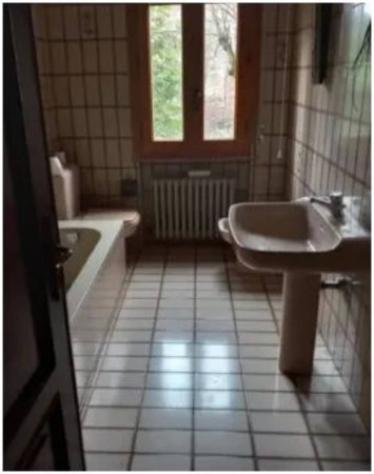 Immobile in asta di 124 m², box auto in vendita a Carpi - Foto 3
