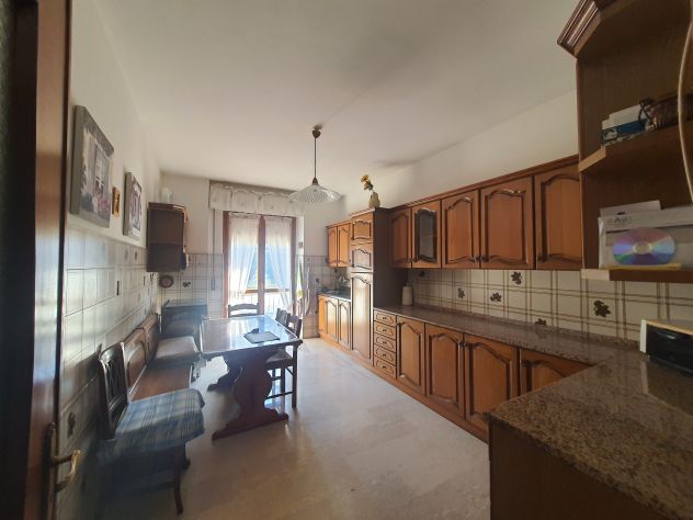 6 vani luminosissimi con balconata Borgo Fornari - Foto 7