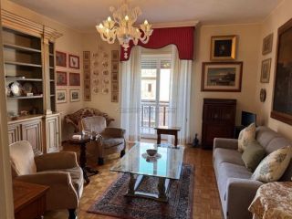 Alloggio signorile bra centro