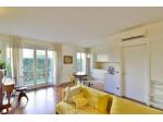 Appartamento di 95 m² con 3 locali e box auto in vendita a Seregno