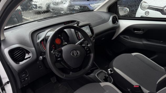 Toyota Aygo Connect 1.0 VVT-i 72 CV 5 porte x-play LED KAMERA PDC BLUETOOTH NAVI - Foto 8