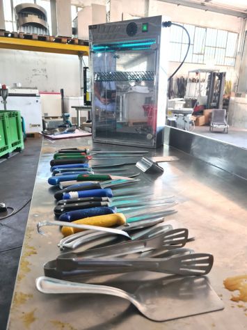 set di coltelli con sterilizzatore usati - Foto 2