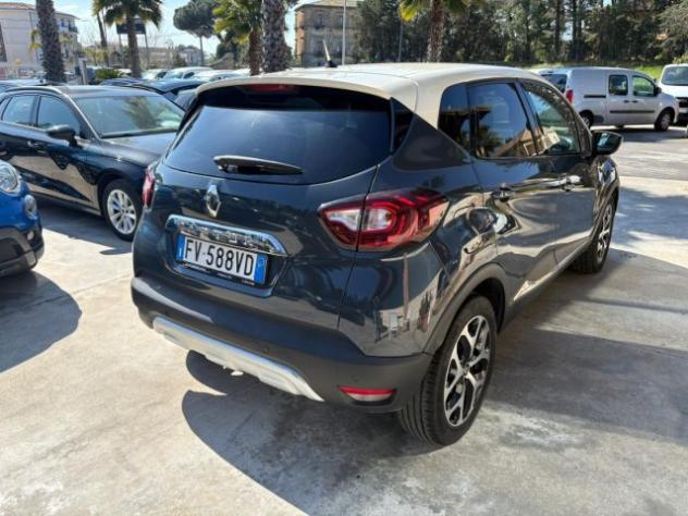 RENAULT Captur dCi 8V 90 CV EDC Sport Edition rif. 23482103 - Foto 4