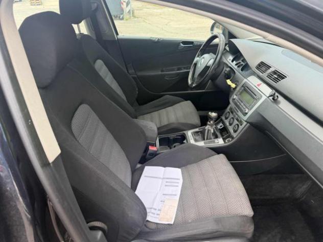 VOLKSWAGEN Passat 2.0 16V TDI Var. Highline senza lavoro da fare rif. 23711890 - Foto 8