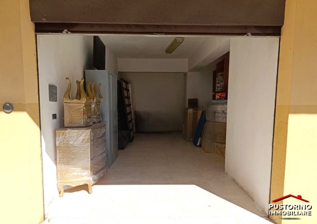 Vico Ferruccio - Garage di buona capienza