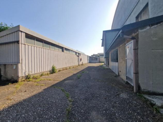 Immobile di 3700 m² con più di 5 locali in vendita a Caronno Pertusella - Foto 4